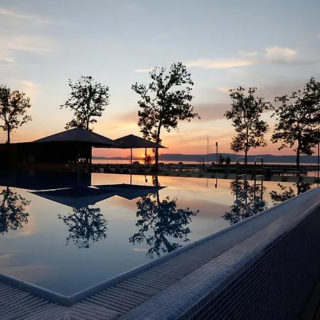 Apartment Modern With View